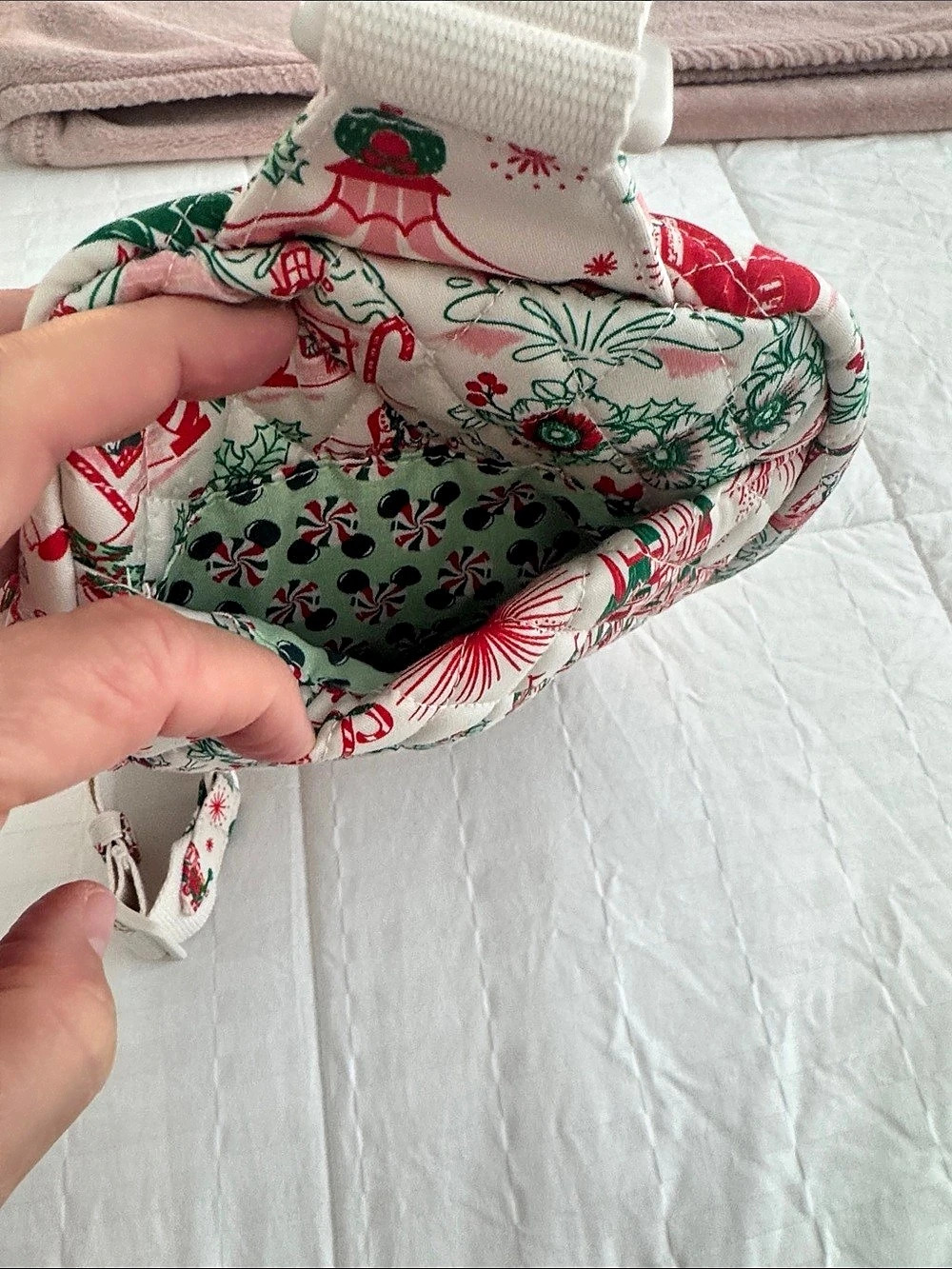 Vera Bradley x Disney Hallmark Holiday Ever After Lorman Sling Backpack Holiday - Picture 5 of 7